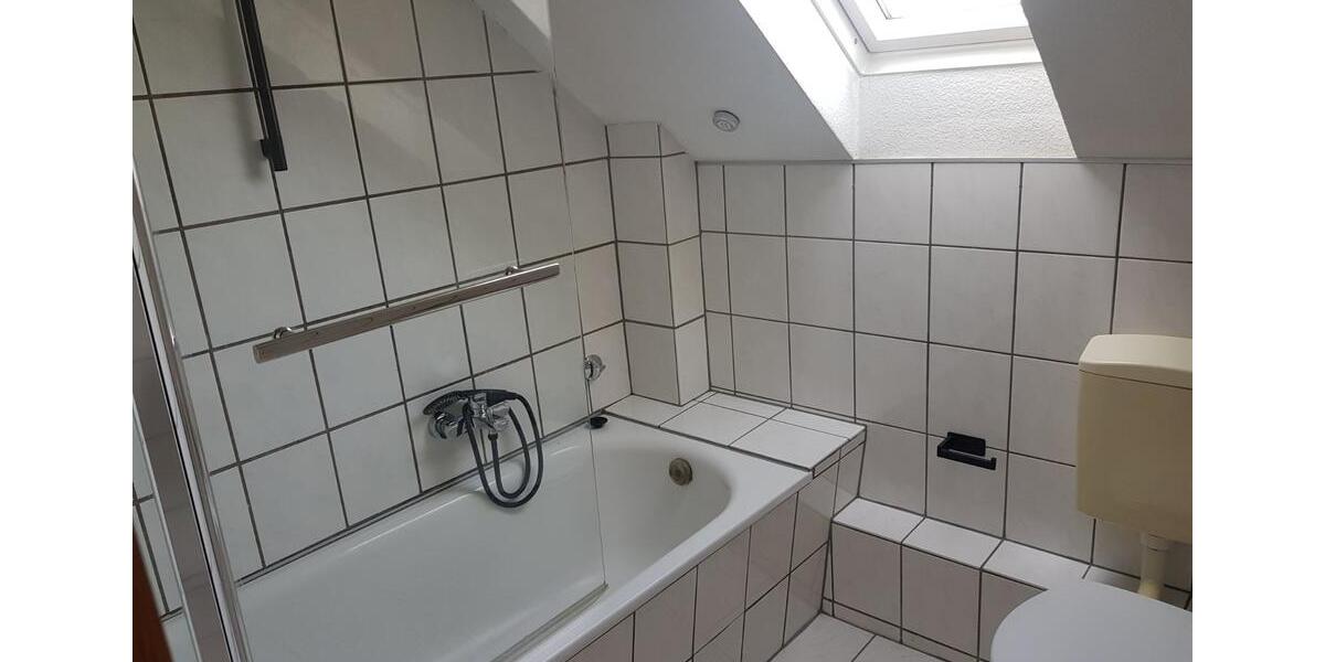 Dachgeschoßwohnung Mülheim an der Ruhr Dümpten - 1 Zimmer, 52 m&sup2;, 420&euro; | Angebot:25810602