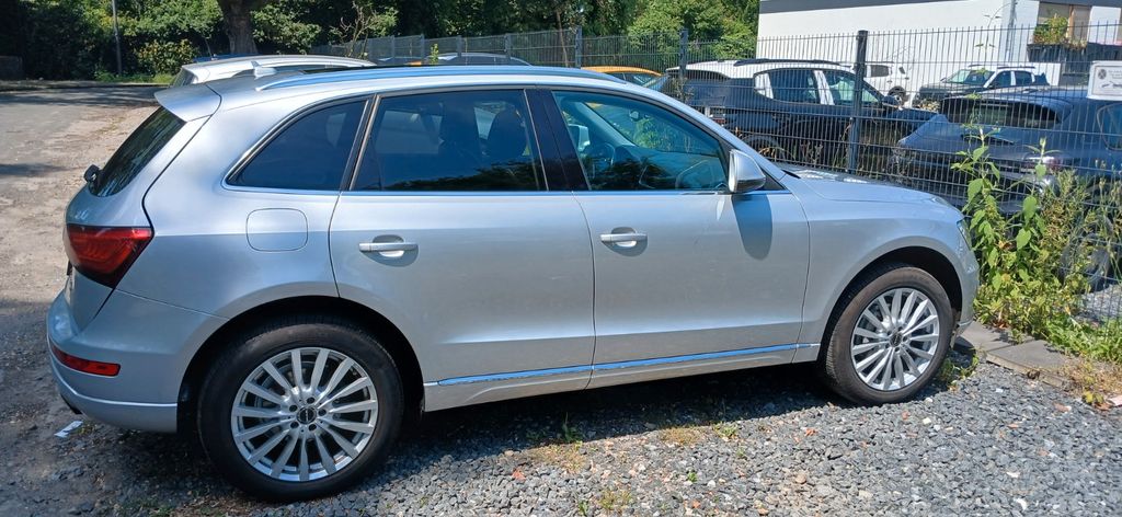 Audi Q5 141.969 km 12.500 &euro; Düsseldorf 40227