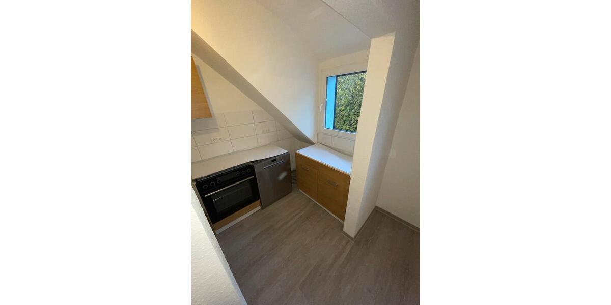 Dachgeschoßwohnung Wuppertal Gemarkung Elberfeld - 3 Zimmer, 76 m&sup2;, 880&euro; | Angebot:25394222