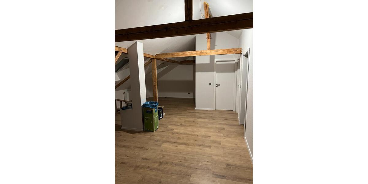 Dachgeschoßwohnung Remscheid - 1.5 Zimmer, 52 m&sup2;, 600&euro; | Angebot:25311026