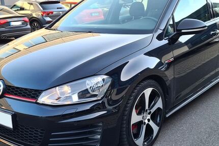 VW Golf 46.000 km 17.490 &euro; Düsseldorf 40589