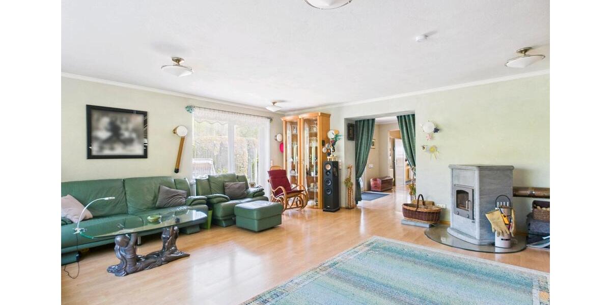 Einfamilienhaus Hückeswagen - 16 Zimmer, 241 m&sup2;, 655.000&euro; | Angebot:27147052