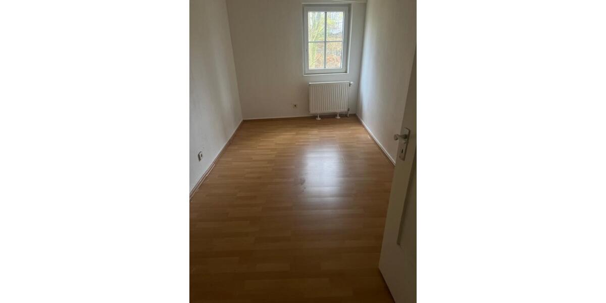 Etagenwohnung Velbert Langenberg - 3 Zimmer, 86 m&sup2;, 688&euro; | Angebot:25232925