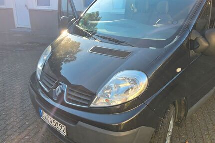Renault Trafic 123.583 km 6.400 &euro; Düsseldorf 40229