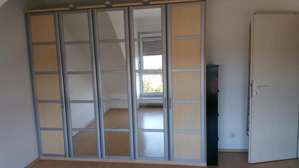 Dachgeschoßwohnung Velbert - 2 Zimmer, 78 m&sup2;, 818&euro; | Angebot:27544552