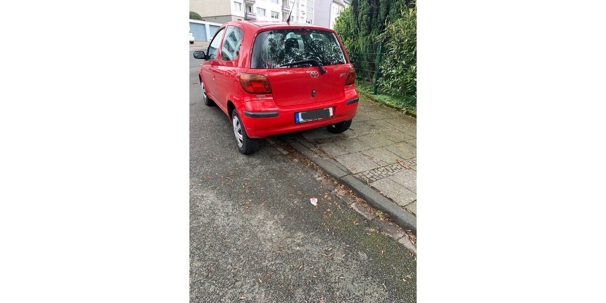 Toyota Yaris 240.000 km 2.200 &euro; Solingen 42651