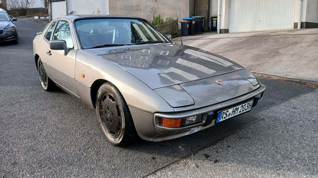 Porsche 924 220.500 km 8.500 &euro; Remscheid 42855