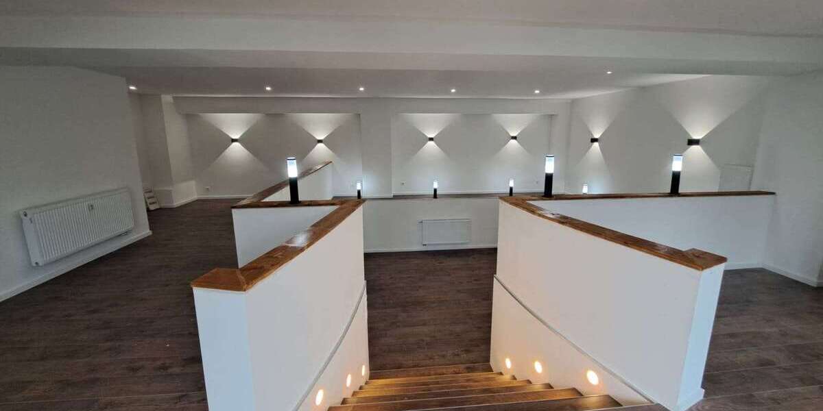 Etagenwohnung Remscheid Lüttringhausen - 2.5 Zimmer, 154 m&sup2;, 1.150&euro; | Angebot:25139812