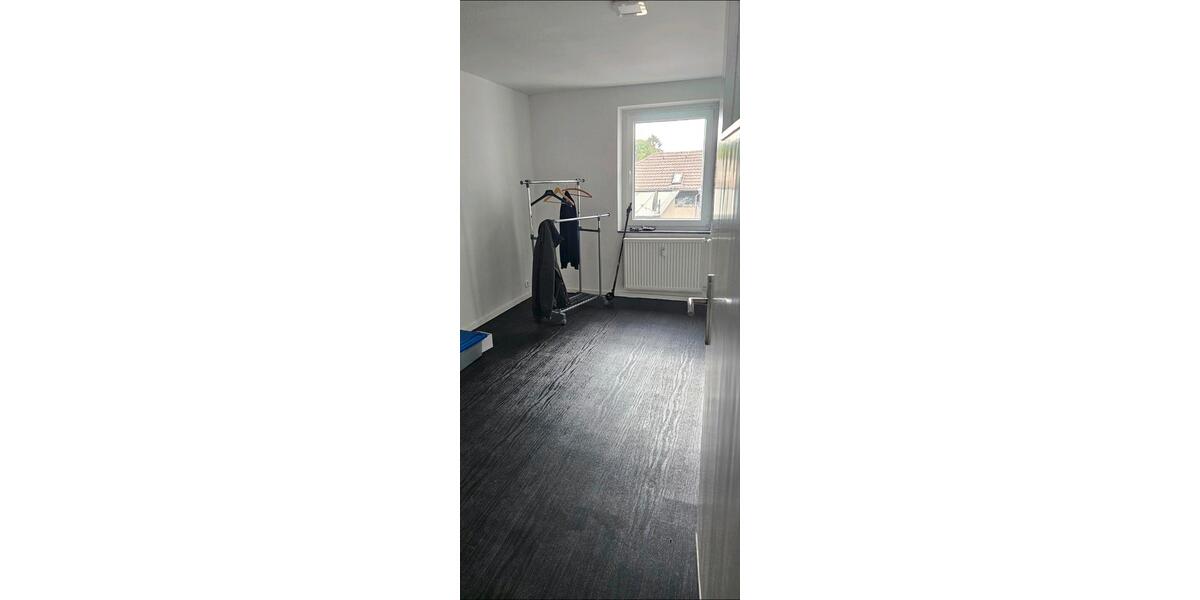 Etagenwohnung Solingen Aufderhöhe - 2 Zimmer, 65 m&sup2;, 950&euro; | Angebot:27538176