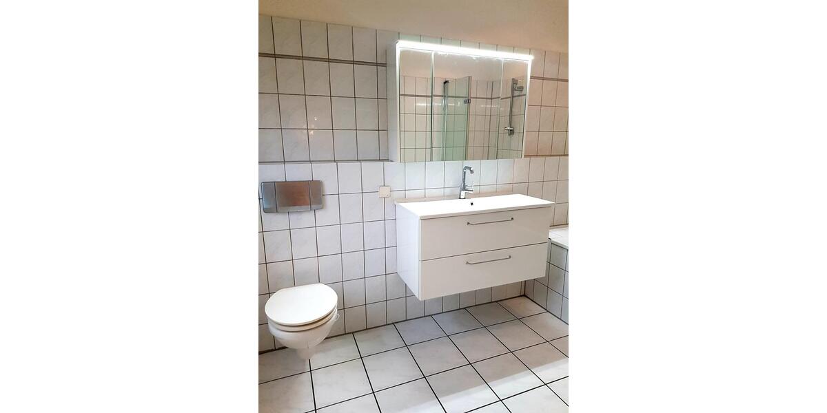 Hochparterre Düsseldorf Stadtbezirk 7 - 2 Zimmer, 65 m&sup2;, 1.200&euro; | Angebot:27553174