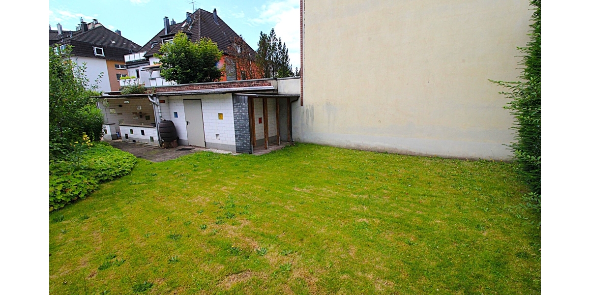 Kernsaniertes Einfamilienhaus mit (Bau)-Grundstück und großem Anbau mit vielen Nutzungsmöglichkeiten - Einfamilienhaus Solingen Ohligs | Angebot:23472326