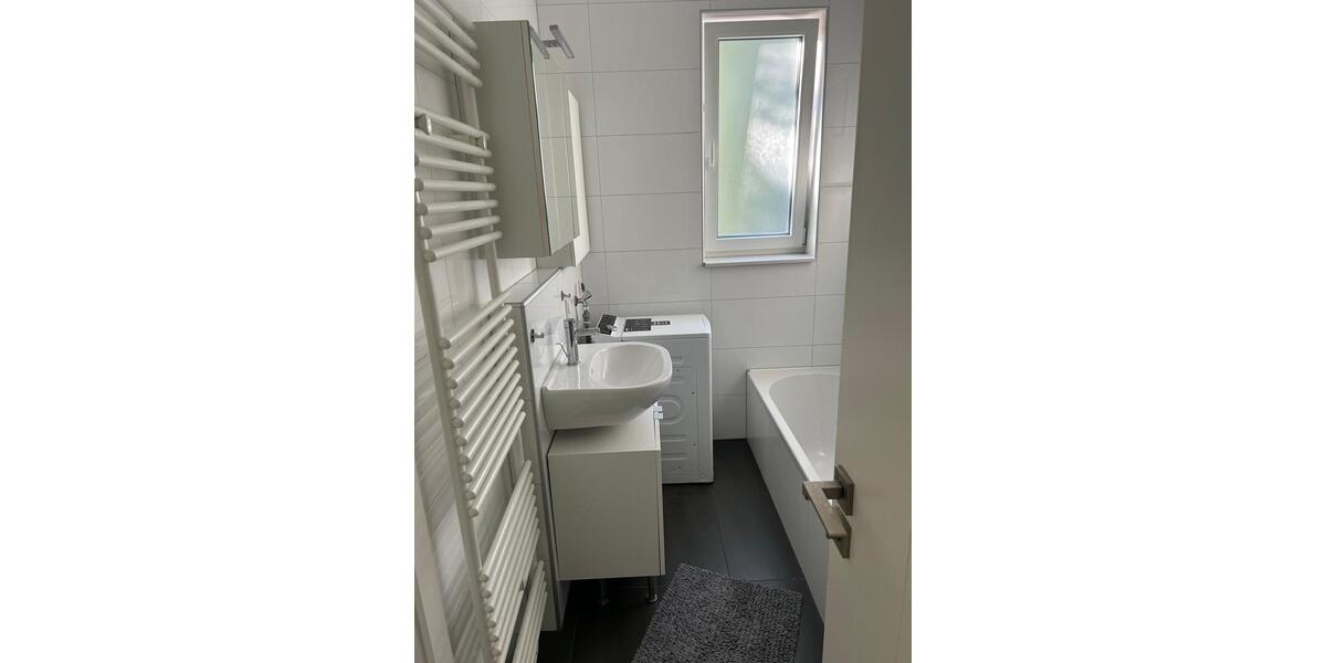 Terrassenwohnung Solingen Mitte - 2 Zimmer, 90 m&sup2;, 1.500&euro; | Angebot:24398819