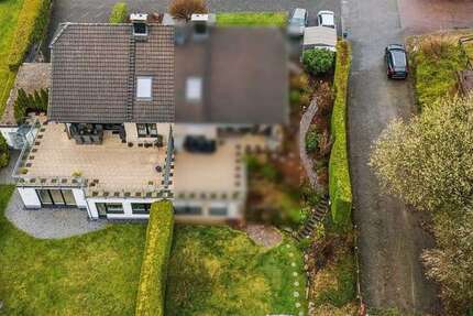 Haus Hückeswagen - 6 Zimmer, 210 m&sup2;, 650.000&euro; | Angebot:25790077