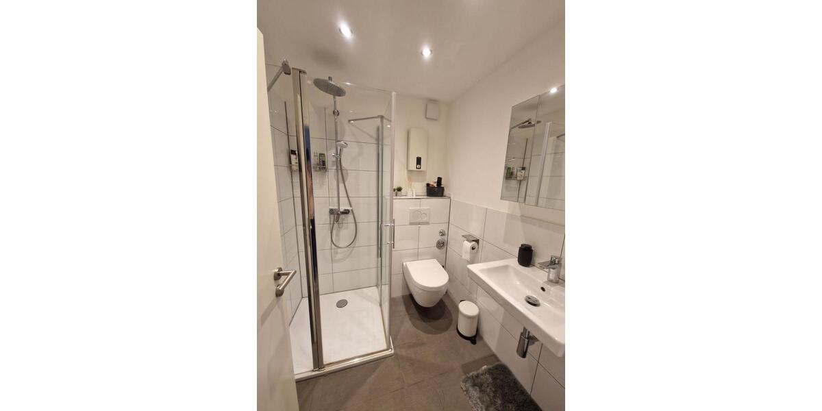 Etagenwohnung Langenfeld (Rheinland) - 2 Zimmer, 67 m&sup2;, 930&euro; | Angebot:25842757