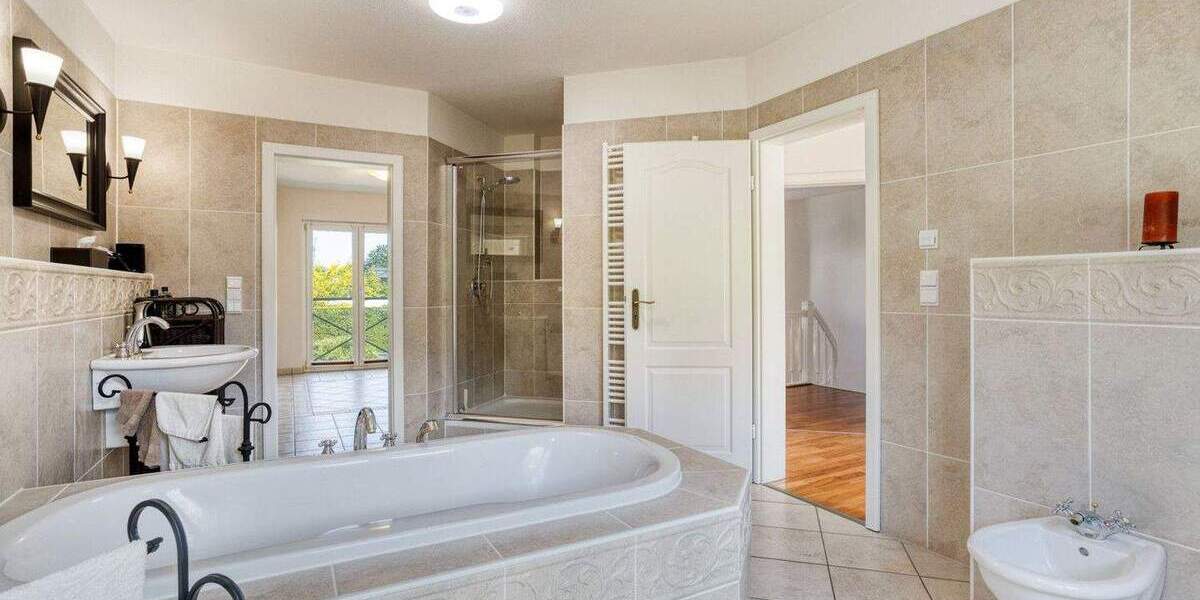 Einfamilienhaus Meerbusch Büderich - 6 Zimmer, 274 m&sup2;, 2.350.000&euro; | Angebot:25687681