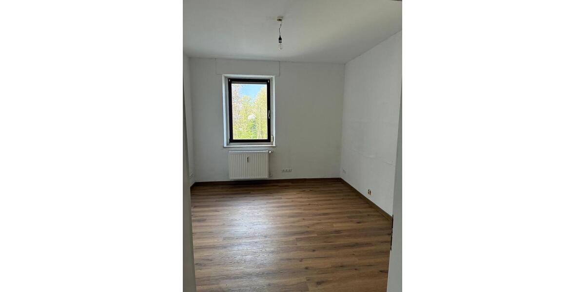 Etagenwohnung Bochum Bochum-Südwest - 4 Zimmer, 110 m&sup2;, 900&euro; | Angebot:25956703