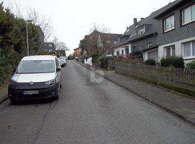 RUHIGE EINBAHNSTRAßE: BAULÜCKE MIT POTENTIAL - Grundstück Mülheim an der Ruhr Menden-Holthausen | Angebot:26608656