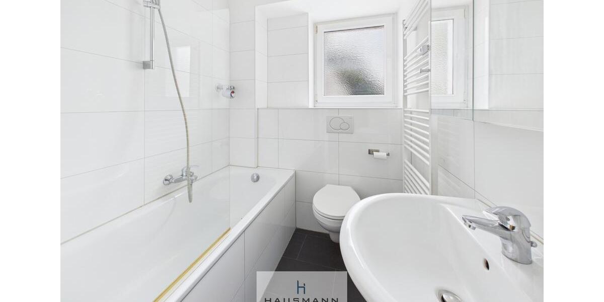 Etagenwohnung Düsseldorf Stadtbezirk 8 - 3 Zimmer, 109 m&sup2;, 1.450&euro; | Angebot:24157205