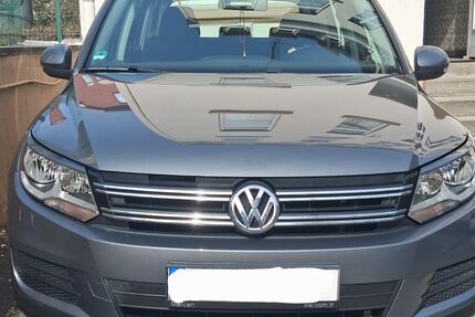 VW Tiguan 257.000 km 9.490 &euro; Wuppertal 42275