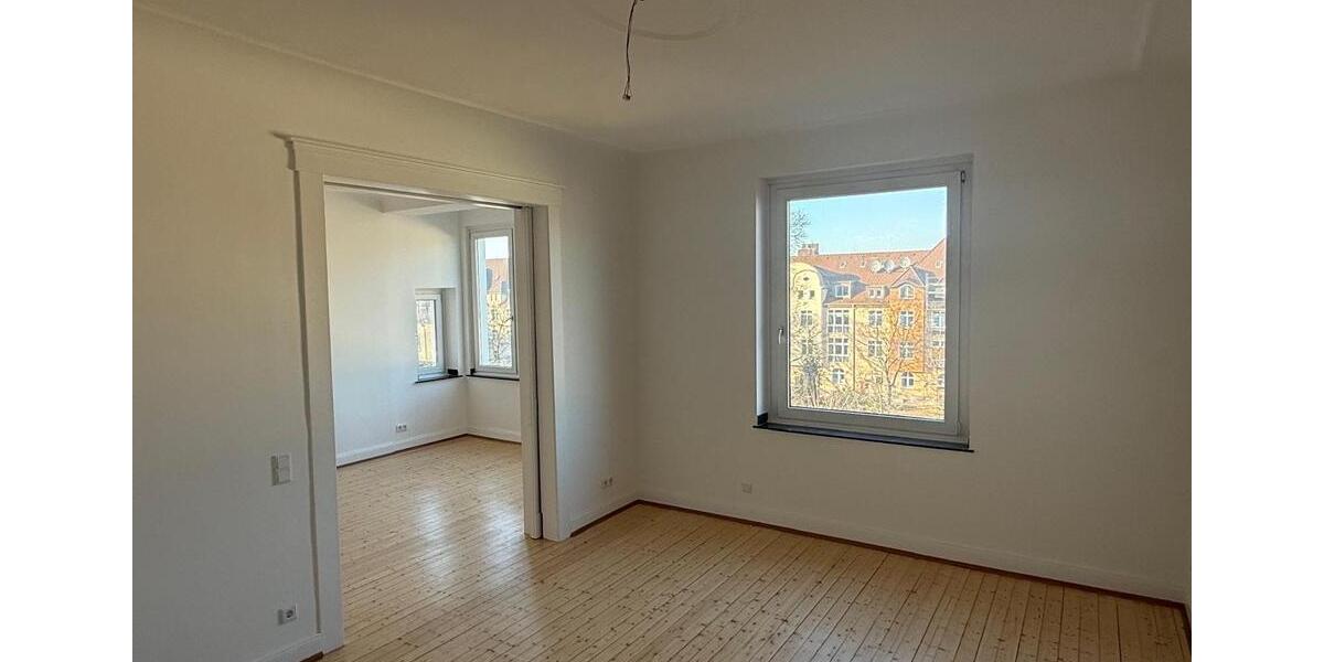 Etagenwohnung Duisburg - 4 Zimmer, 120 m&sup2;, 349.000&euro; | Angebot:26794303
