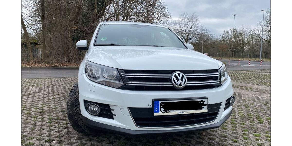 VW Tiguan 77.000 km 14.999 &euro; Düsseldorf 40474