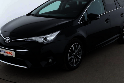 Toyota Avensis 92.426 km 15.880 &euro; Essen 45141