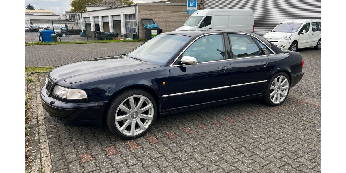 Audi S8 174.210 km 15.999 &euro; Düsseldorf 40219