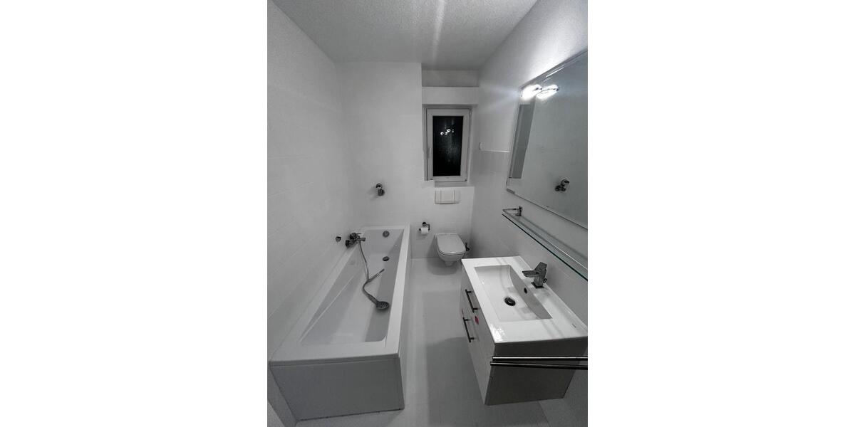 Erdgeschoßwohnung Düsseldorf Düsseltal - 2 Zimmer, 60 m&sup2;, 1.350&euro; | Angebot:25995550