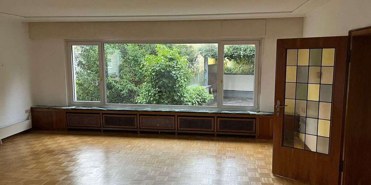 Etagenwohnung Remscheid - 3 Zimmer, 175 m&sup2;, 1.180&euro; | Angebot:24375775