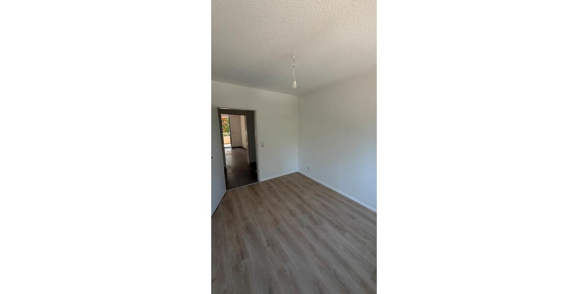 Etagenwohnung Velbert Velbert-Mitte - 3 Zimmer, 69 m&sup2;, 800&euro; | Angebot:27585756