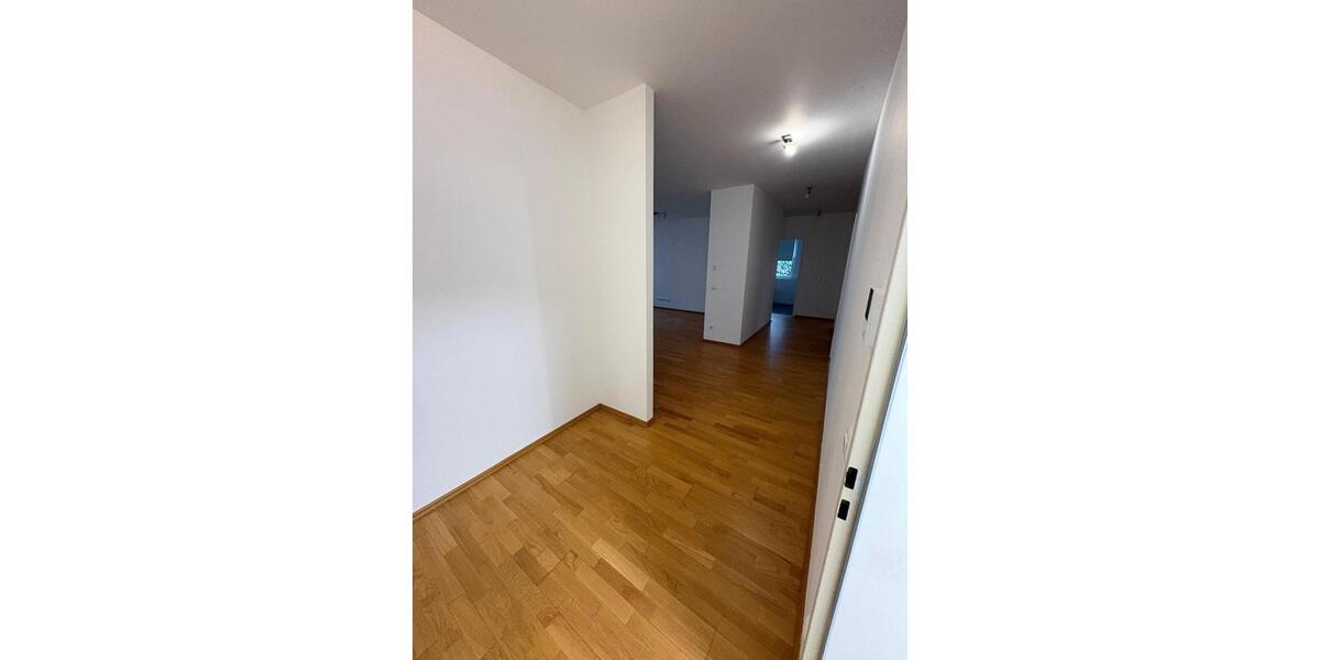 Etagenwohnung Düsseldorf Stadtbezirk 5 - 3 Zimmer, 105 m&sup2;, 2.050&euro; | Angebot:25944832