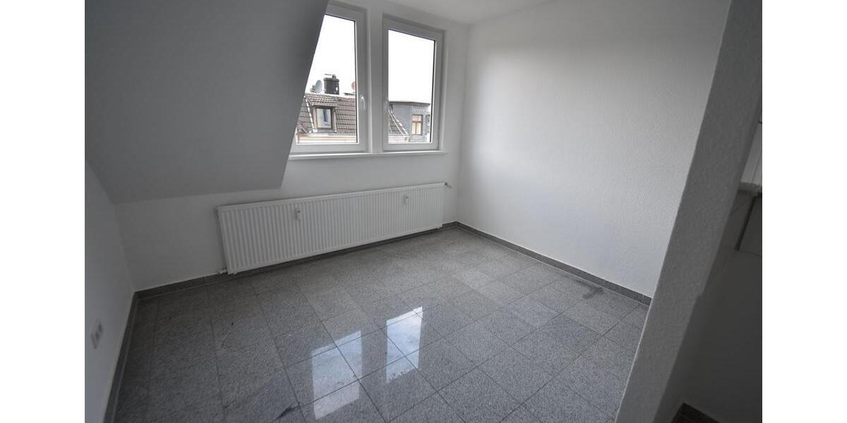 Dachgeschoßwohnung Essen Stadtbezirk VII - 2 Zimmer, 68 m&sup2;, 500&euro; | Angebot:22209779