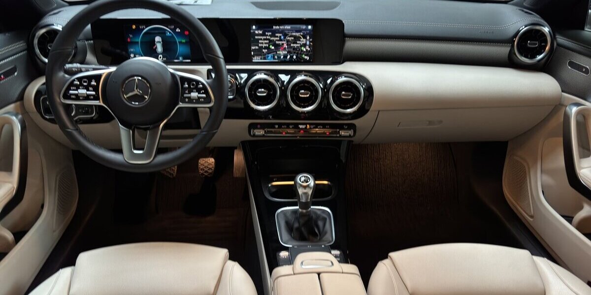 Mercedes-Benz CLA 180 Shooting Brake Leder Navi Kamera 1.Hd 108.430 km 18.900 &euro; Wuppertal 42327