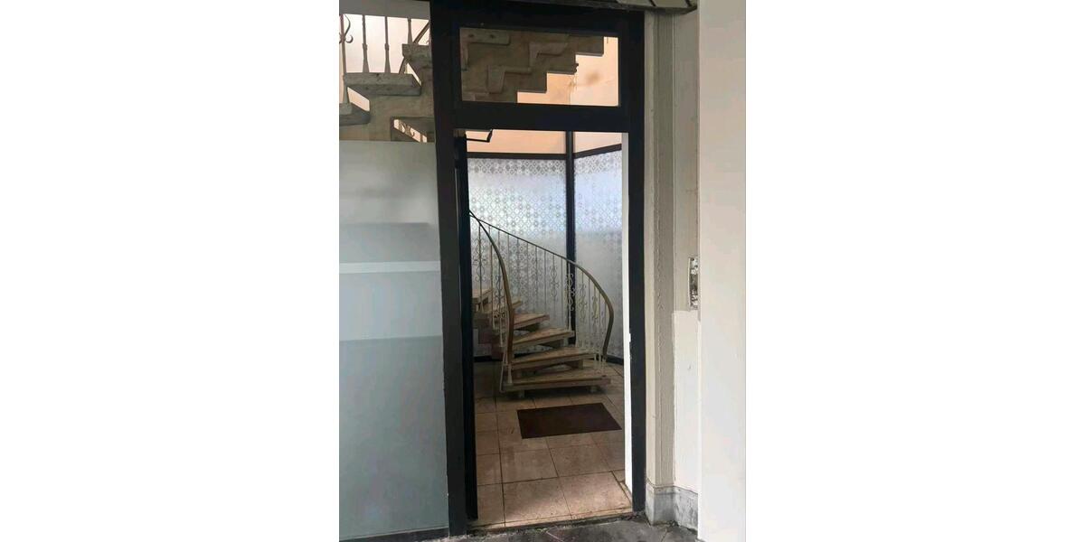 Etagenwohnung Hilden - 4.5 Zimmer, 150 m&sup2;, 1.500&euro; | Angebot:25830510