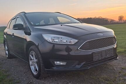 Ford Focus 95.123 km 4.600 &euro; Mettmann 40822