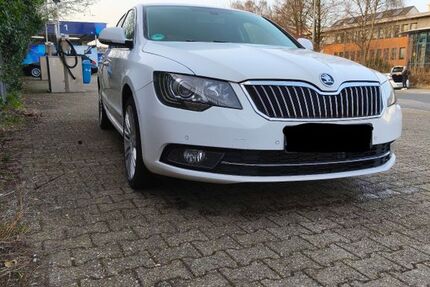 Skoda Superb 109.500 km 12.100 &euro; Velbert 42555