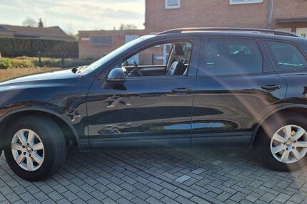 VW Touareg 177.580 km 14.490 &euro; Neuss 41464