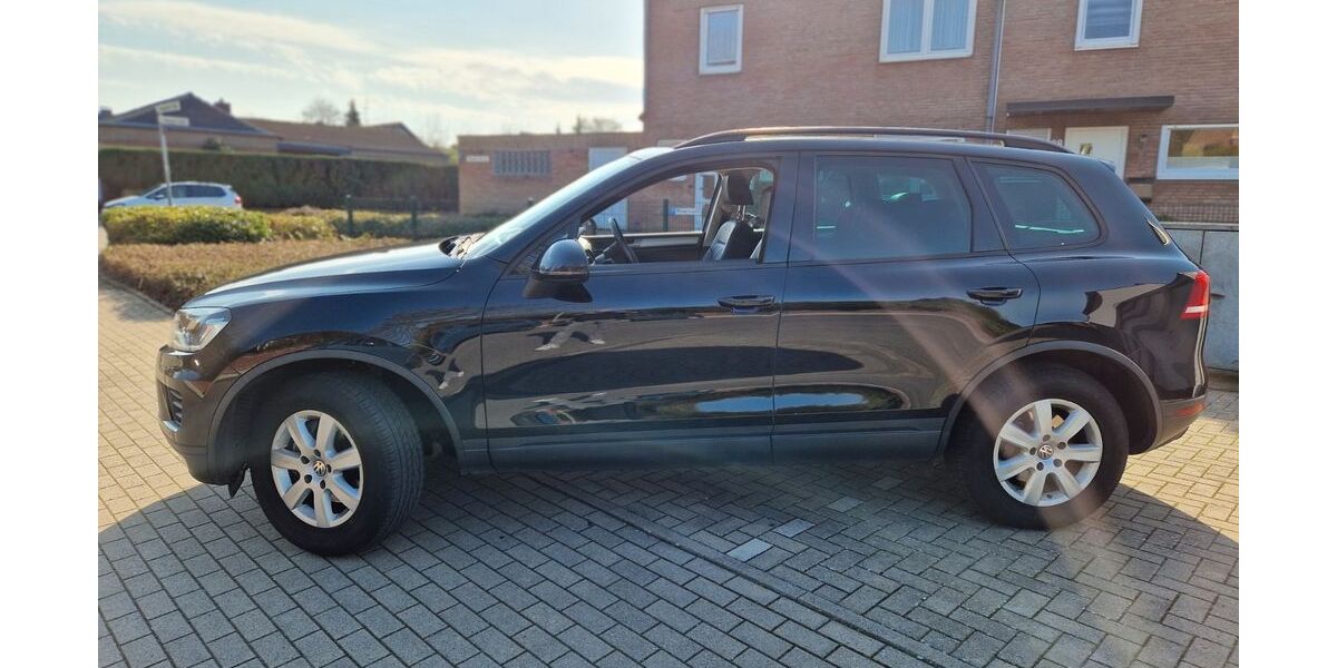 VW Touareg 177.580 km 14.490 &euro; Neuss 41464