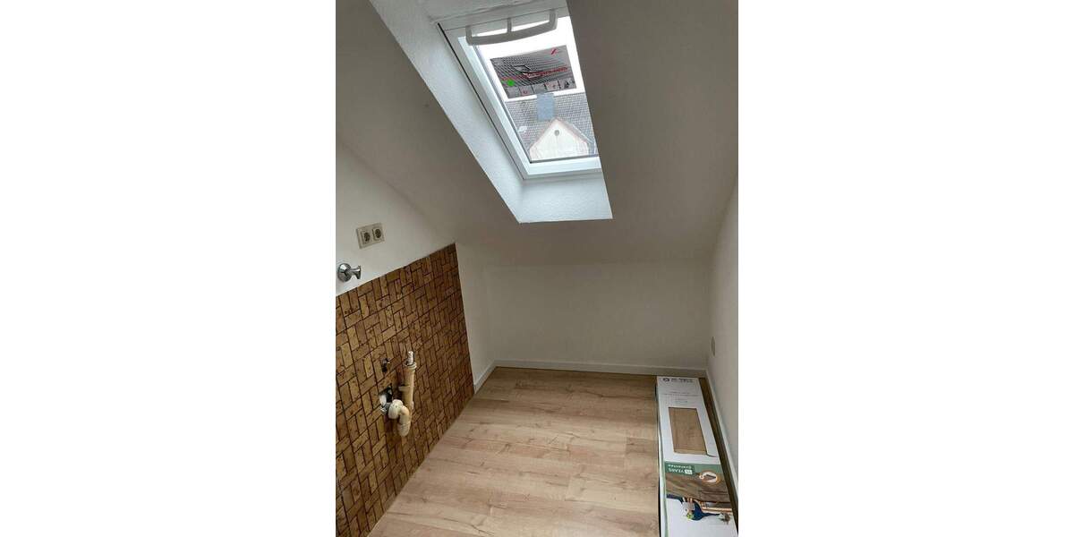 Etagenwohnung Bochum Harpen - 2 Zimmer, 83 m&sup2;, 187.500&euro; | Angebot:25835153