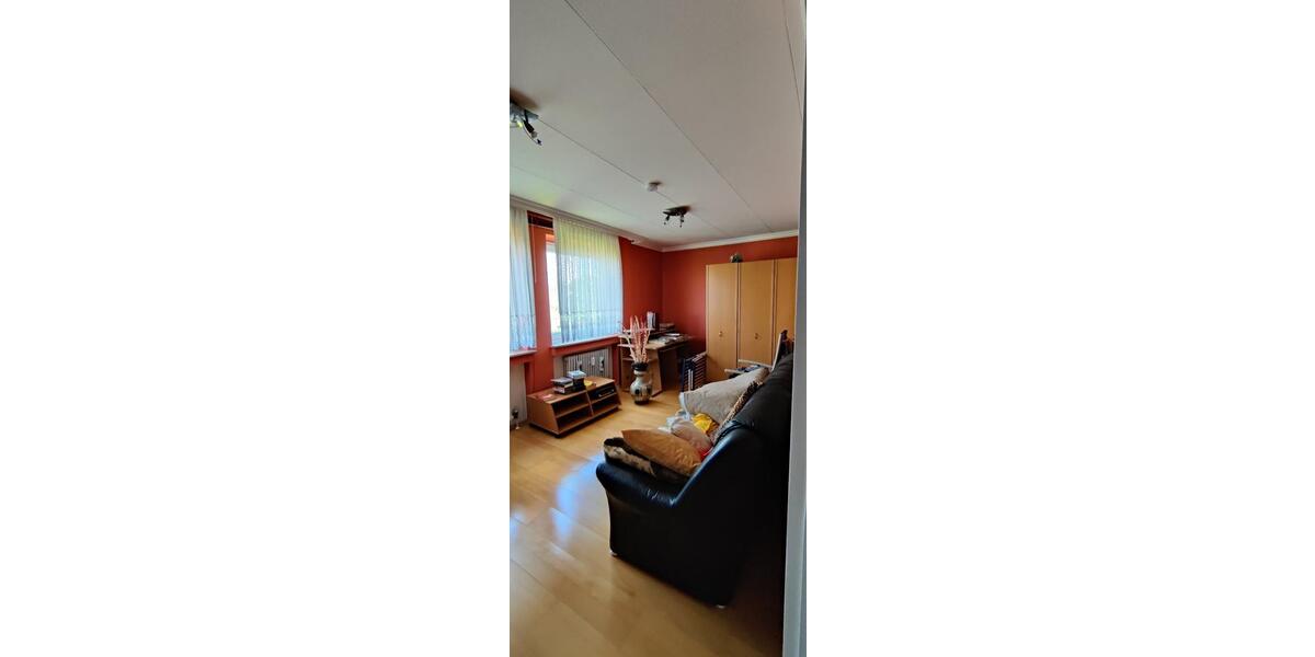 Etagenwohnung Duisburg Essenberg - 3 Zimmer, 109 m&sup2;, 180.000&euro; | Angebot:26323375