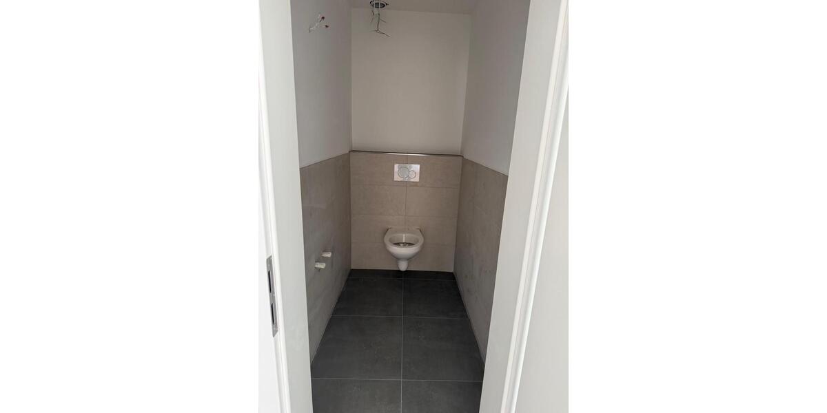 Etagenwohnung Duisburg Angerhausen - 4 Zimmer, 120 m&sup2;, 1.440&euro; | Angebot:27570424