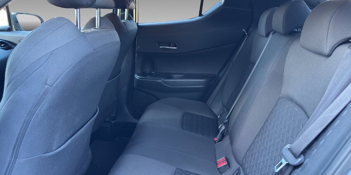 Toyota C-HR Hybrid Team D Autom. Navi Kamera 77.314 km 16.900 &euro; Wuppertal 42327