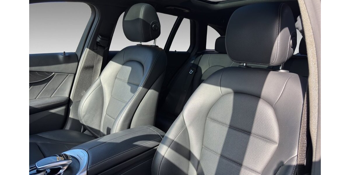 Mercedes-Benz C 400 T 4M AMG Pano Burm StdHz. HuD AHK Leder 138.921 km 25.500 &euro; Wuppertal 42327