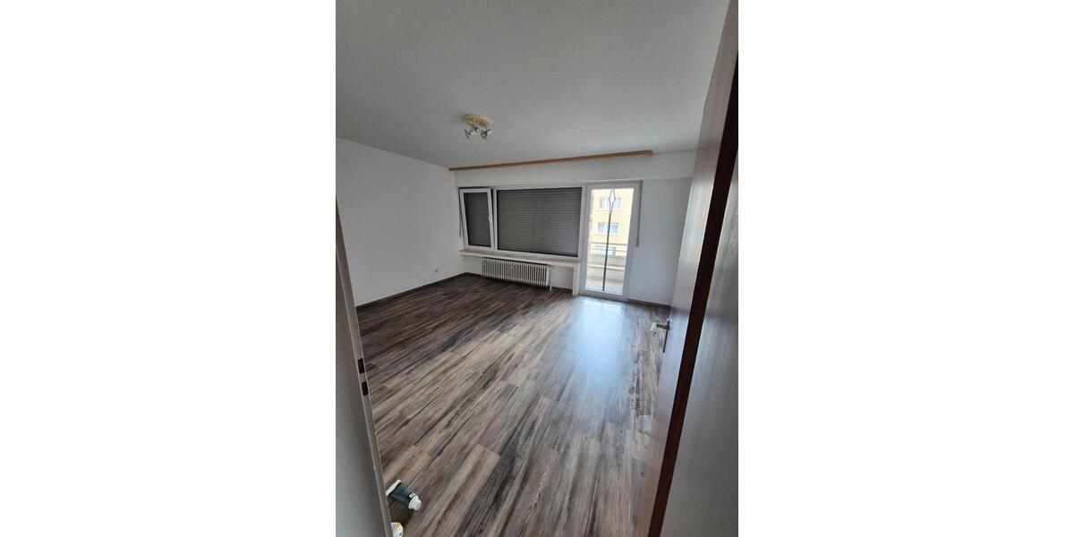 Etagenwohnung Wuppertal Barmen - 3 Zimmer, 80 m&sup2;, 670&euro; | Angebot:27572062