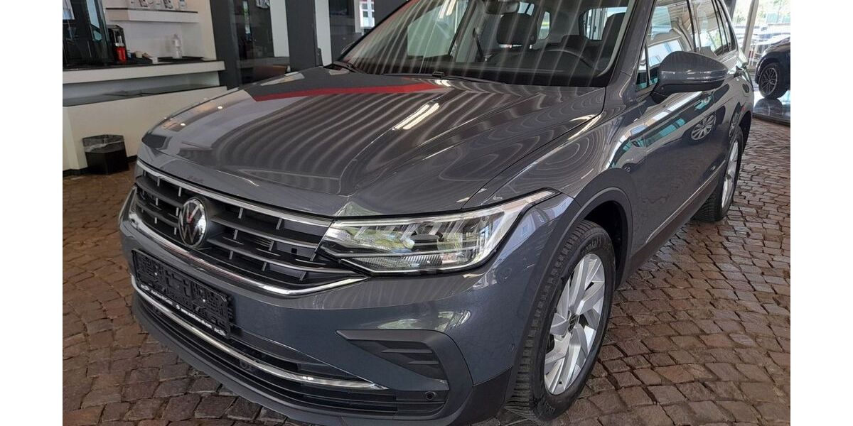 VW Tiguan 43.854 km 27.990 &euro; Gelsenkirchen 45888