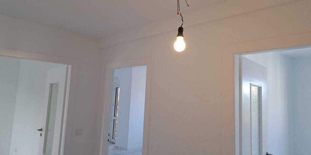 Etagenwohnung Düsseldorf Rath - 3 Zimmer, 92 m&sup2;, 1.250&euro; | Angebot:25774715