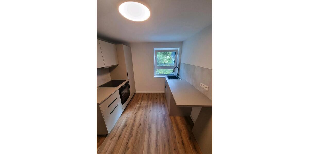 Dachgeschoßwohnung Wuppertal Lichtenplatz - 3 Zimmer, 80 m&sup2;, 980&euro; | Angebot:23369823