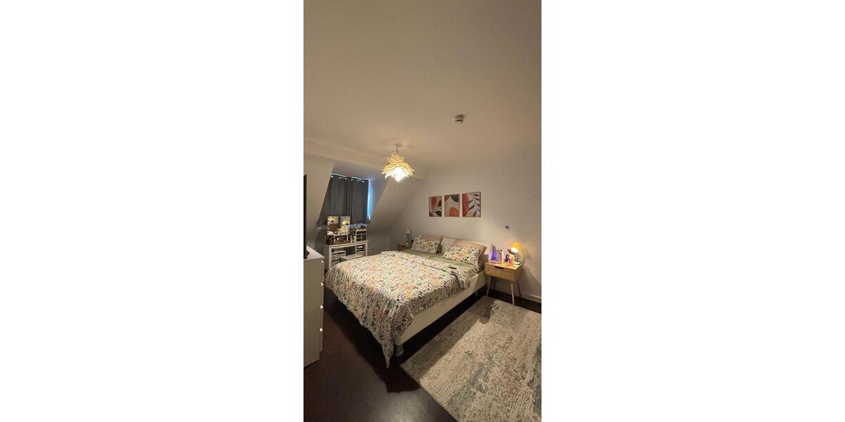 Dachgeschoßwohnung Essen Stadtbezirk II - 3 Zimmer, 65 m&sup2;, 920&euro; | Angebot:26312977