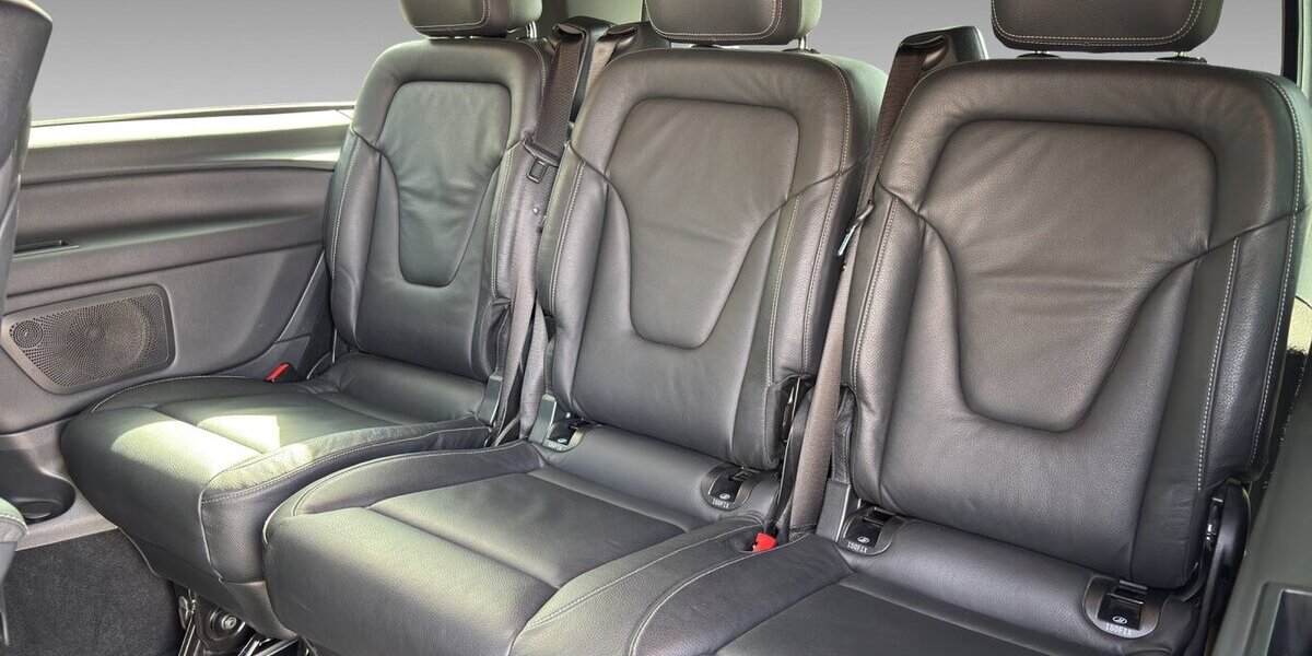 Mercedes-Benz V 300 d 4M lang AMG Leder Mbux StdHz AHK 19` 72.244 km 54.400 &euro; Wuppertal 42327