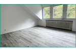 ERSTBEZUG NACH MODERNISIERUNG: HELLE 3-ZIMMER-WOHNUNG IM 2-FAM.-HAUS IN GUTER WOHNLAGE VON RADEVORMWALD - Dachgeschoßwohnung Radevormwald | Angebot:27070197